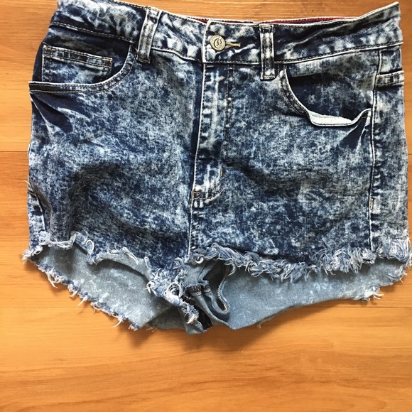 Women Forever 21 Shorts - Picture 3 of 3